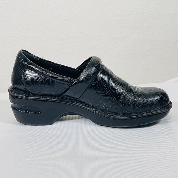 Born Concepts Clogs Womens 8 Black Patent Leather Tooled Paisley Comfort Shoes - Picture 5 of 9